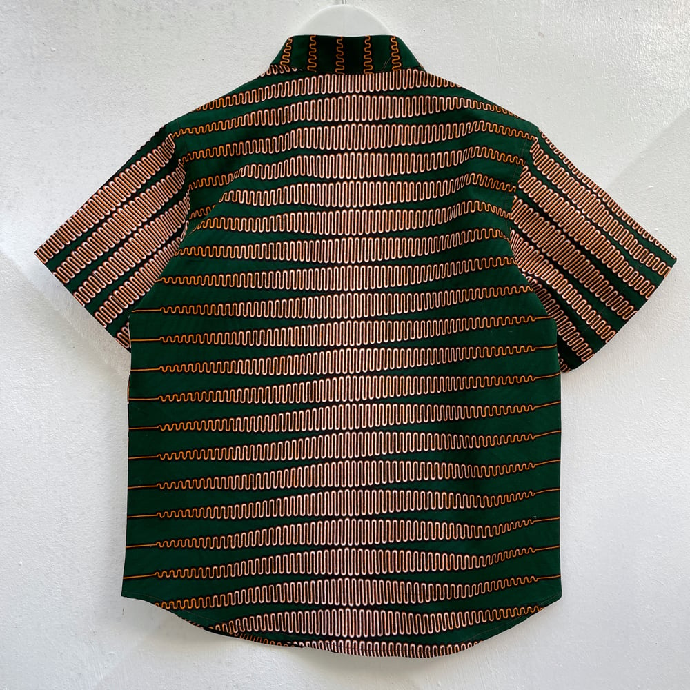 Image of Jaylen shirt in Zigzag