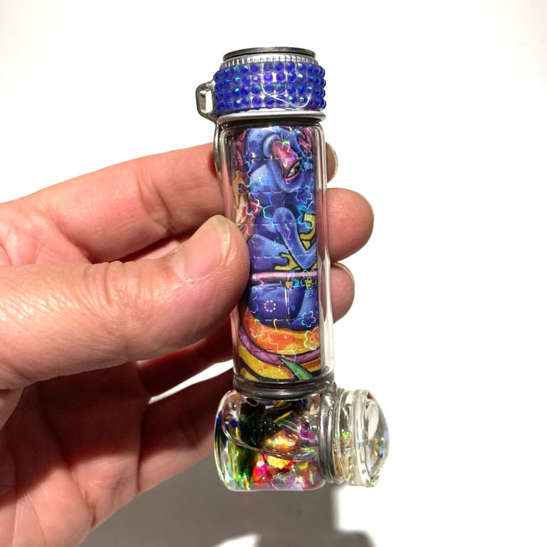 Curious Alice Image 3