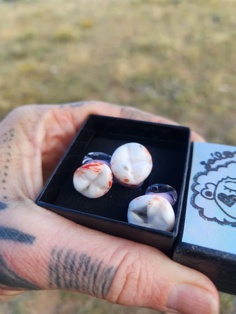 Image of Glass tooth 