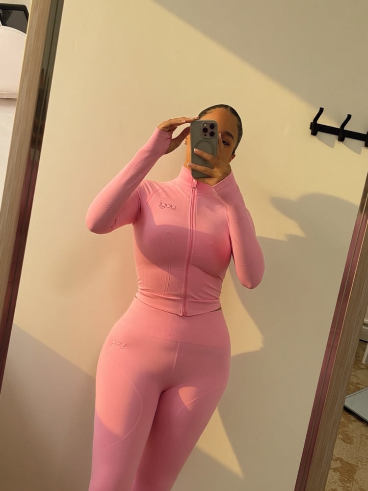 Image of YAGI SCULPT BLUSH ZIP UP & FLARE LEGGINGS (SMALL)
