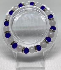 Blue and white Rondelle and Glass bead bracelet (size 7)