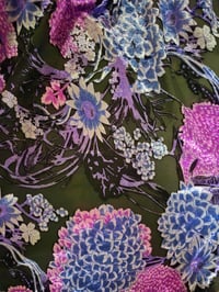 Image 2 of Etta top-hydrangea velvet 