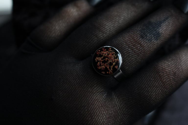 Dead good sorrell seeds floral ring Image 11