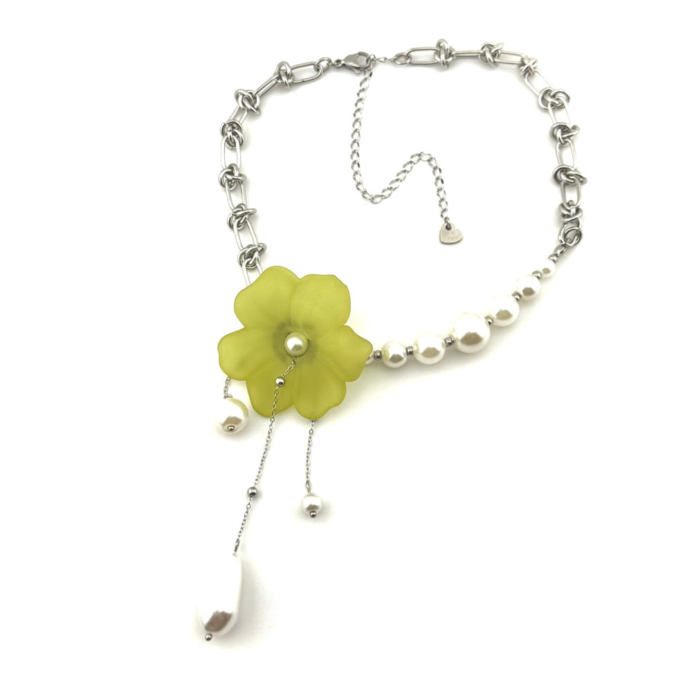 Image of Treasured Flower Necklace