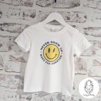 T-SHIRT: Never Grow Up