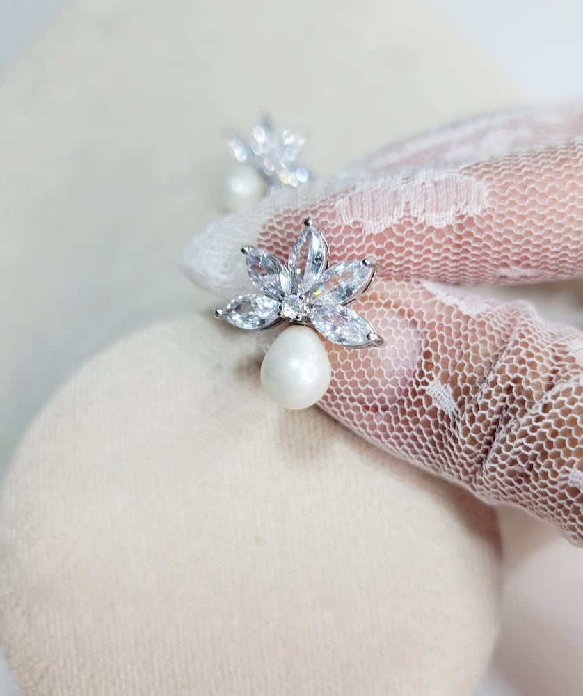 Image of Princess Stud Earrings 