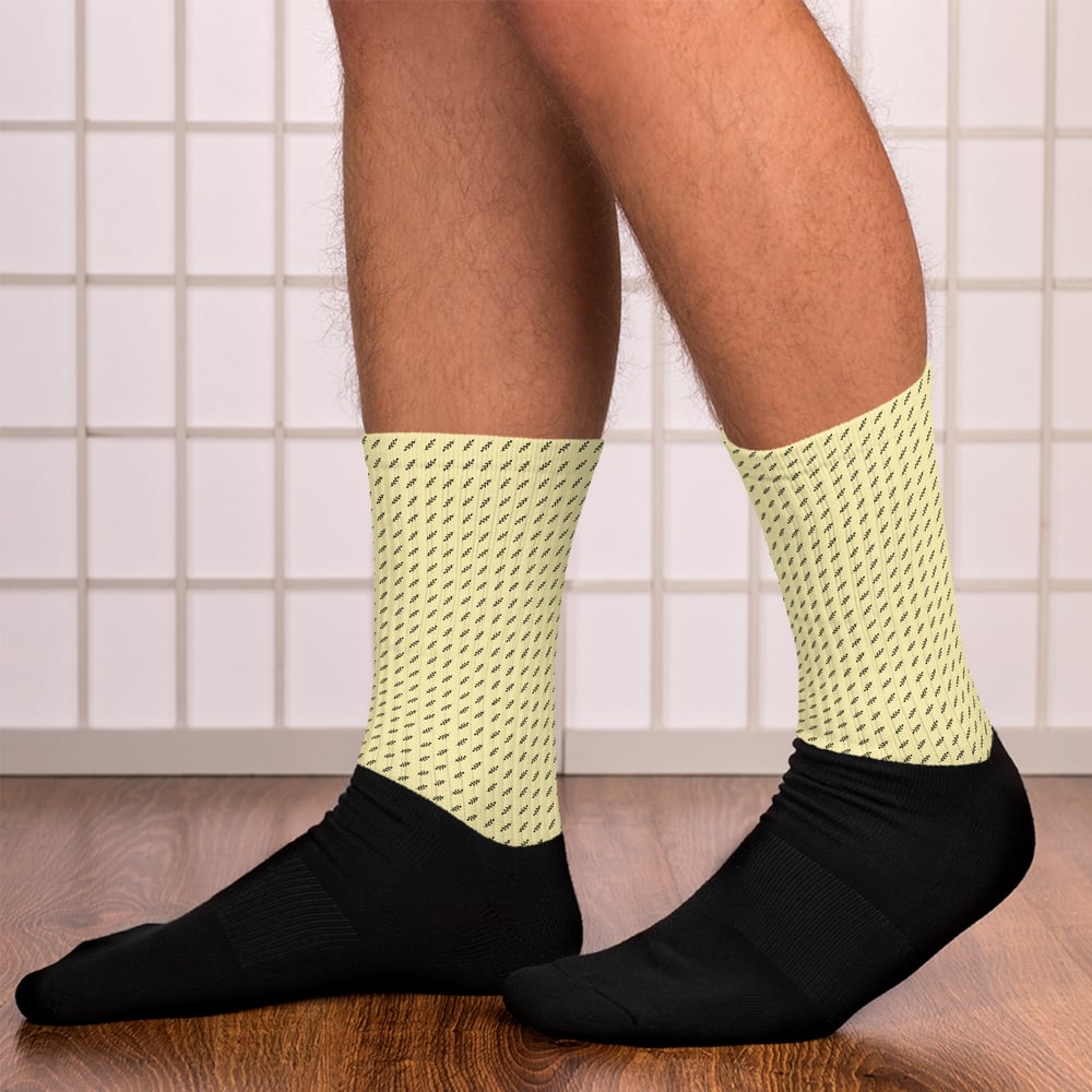 Image of   Alot of Yellow ankle sox