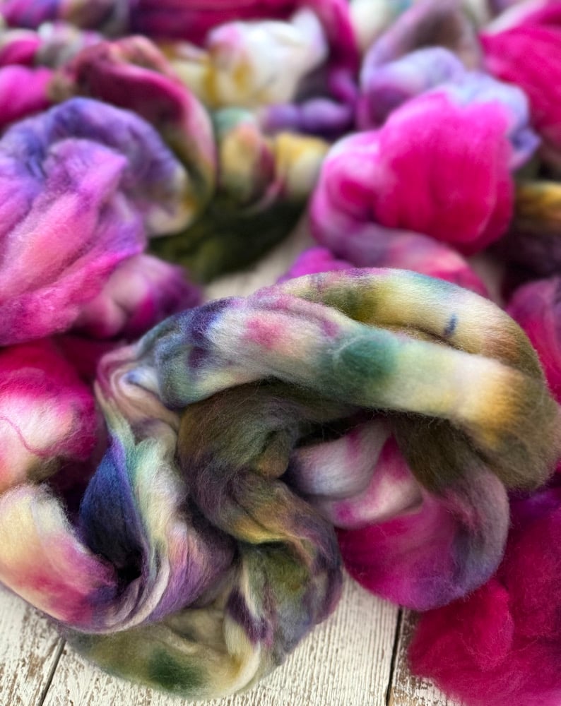 Sweet Pea, on Super Soft: 80% SW fine Merino, 20% Cashmere