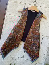 Image 5 of Chaleco feito a man. FOLIADA 127. Talla L