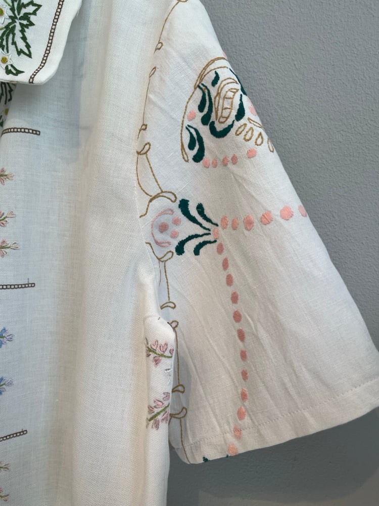 Image of Spring flower shirt (m/l)