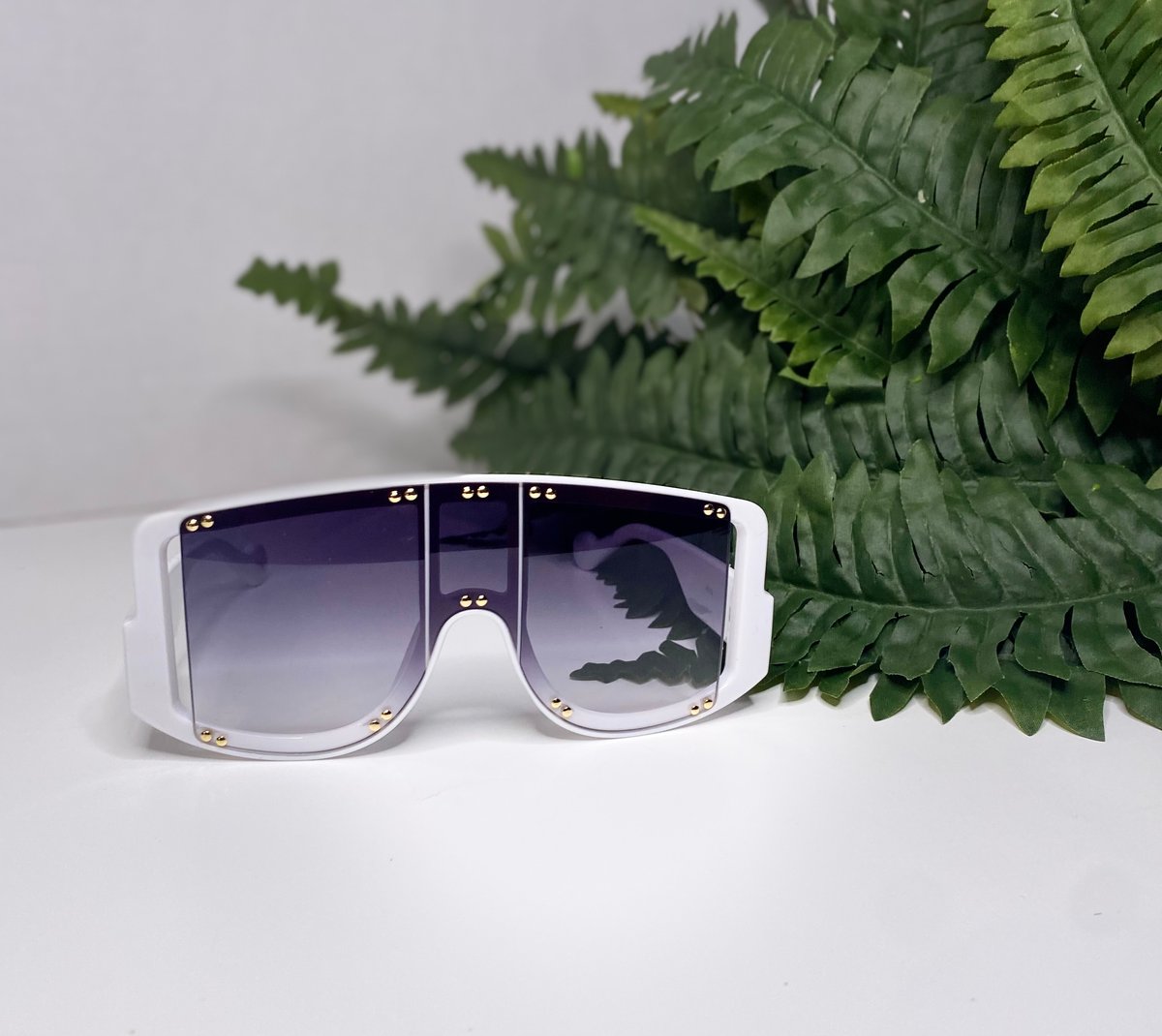Image of Shades style 10