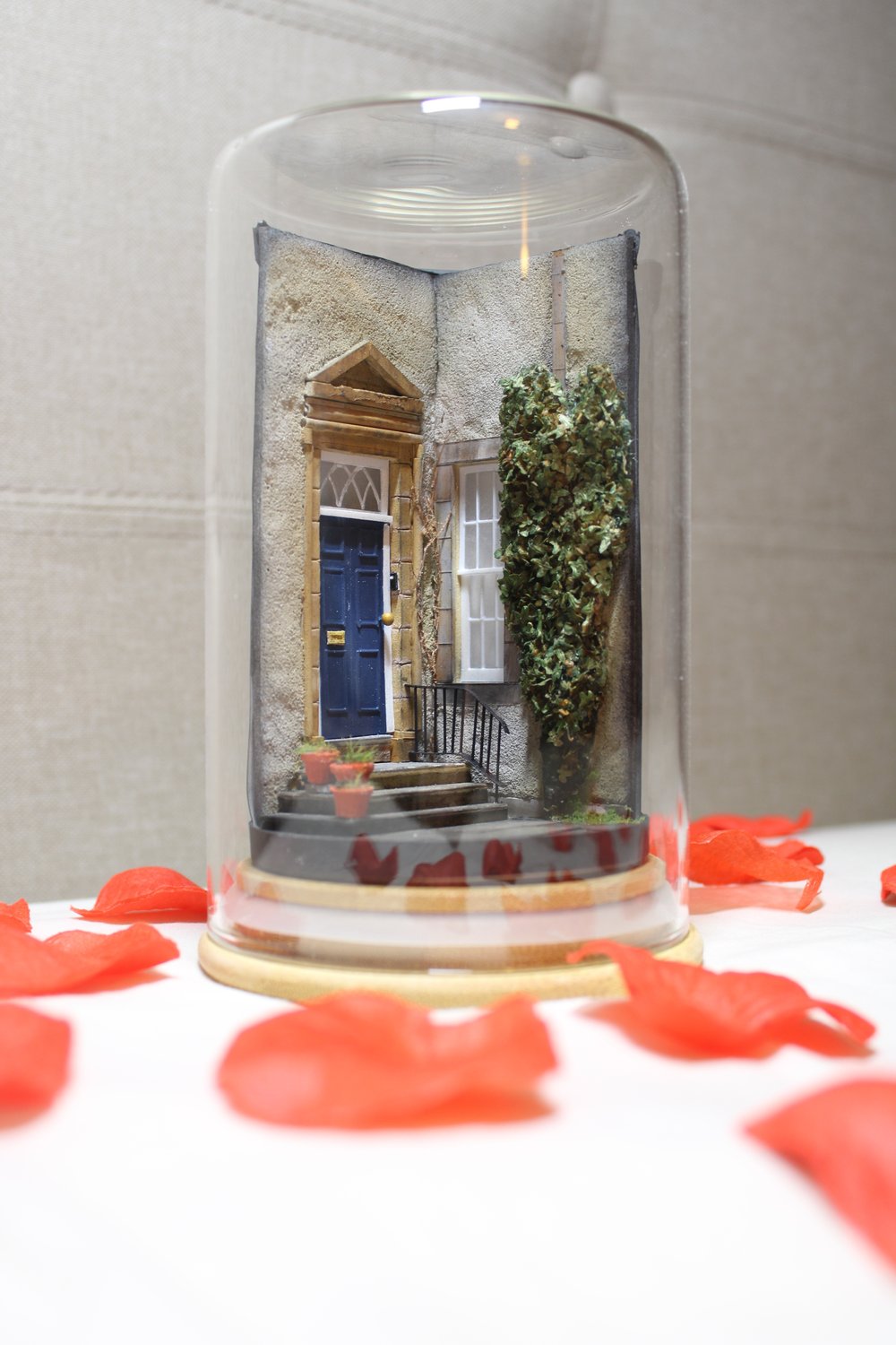 Image of Diorama Art Piece Romantic doorway with heart ivy Jar Time Capsule