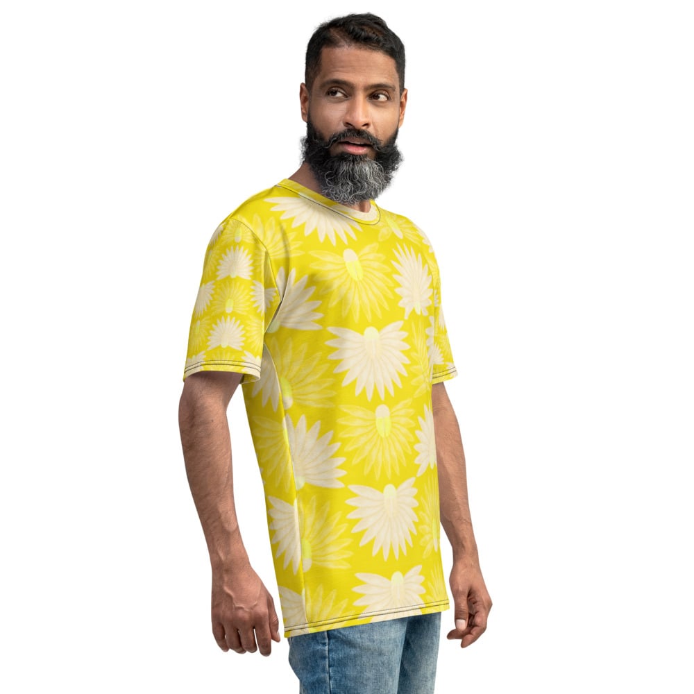 Image of Beetle Leaf Men's T-shirt illuminating yellow