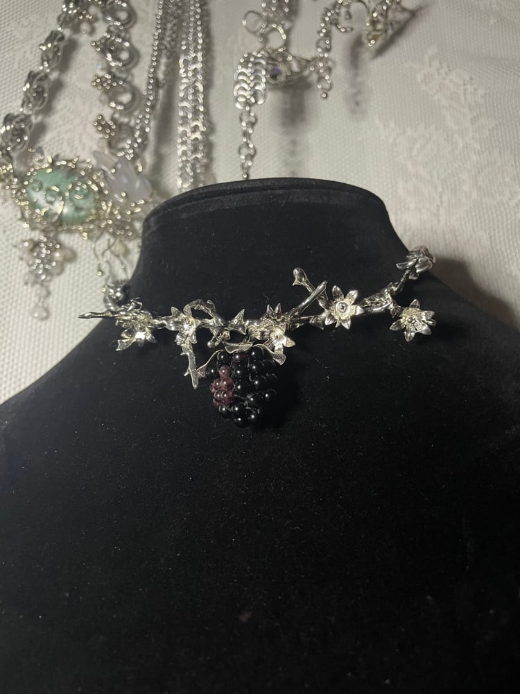 Blackberry choker Image 4