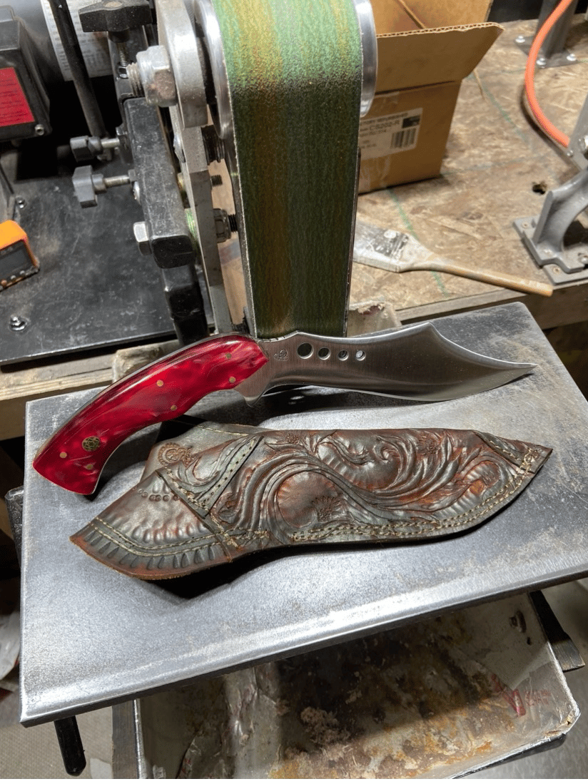 Image of Well-designed super clean, beautiful knife.