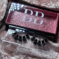 Image 4 of Primadonna Lash.
