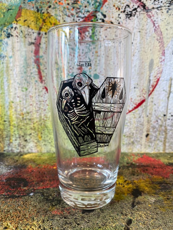 Image of The Crows Mourning pub glass