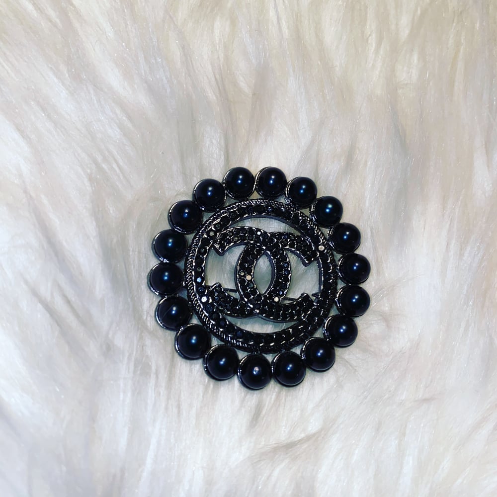 Luxury Brooches 