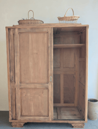Image 5 of L'ARMOIRE EN ORME MASSIF 