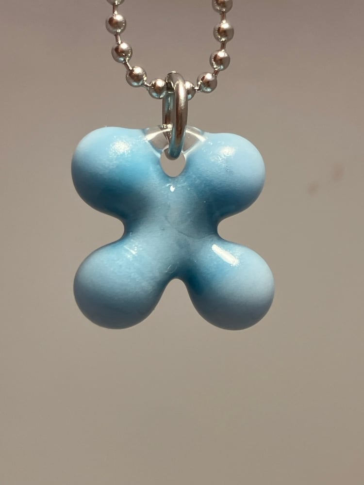 Image of bubblegum blue clover