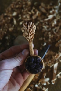 Image 5 of ~Oak Leaf Handle Scoop~