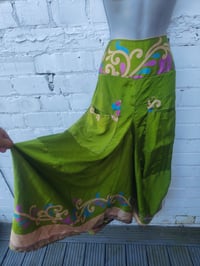 Image 5 of Sula slouch maxi skirt with pockets apple green 