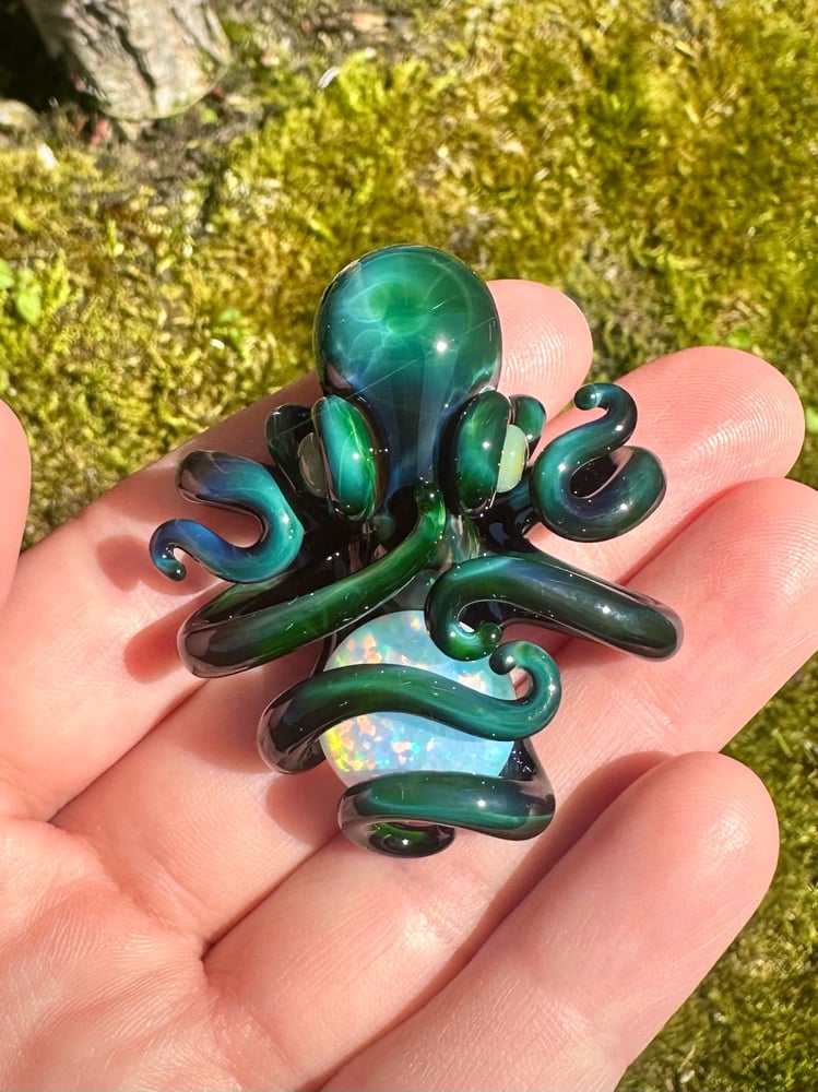 Image of Xenomorph octopus pendant 