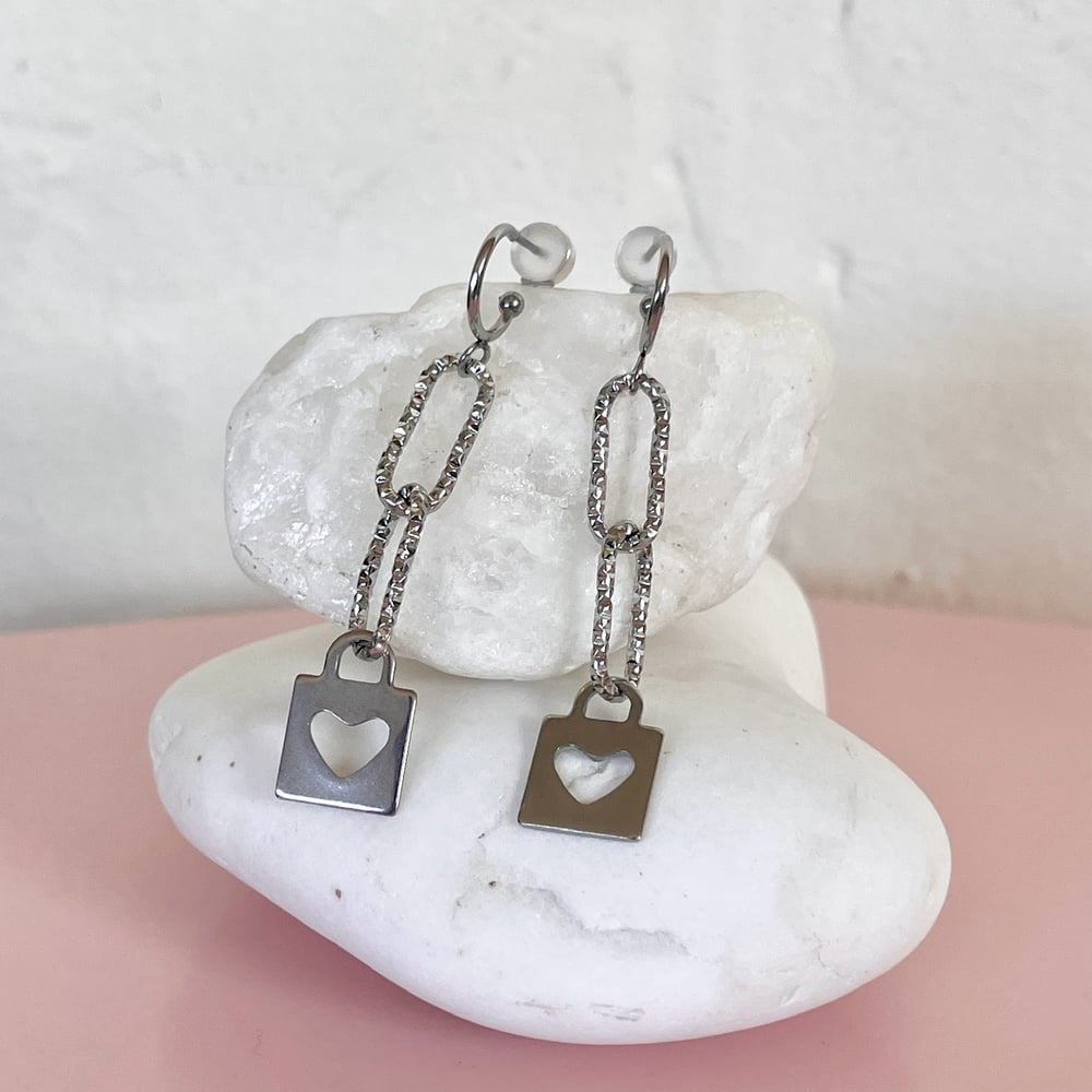 Image of Textured Chain and Square Lock Hoops