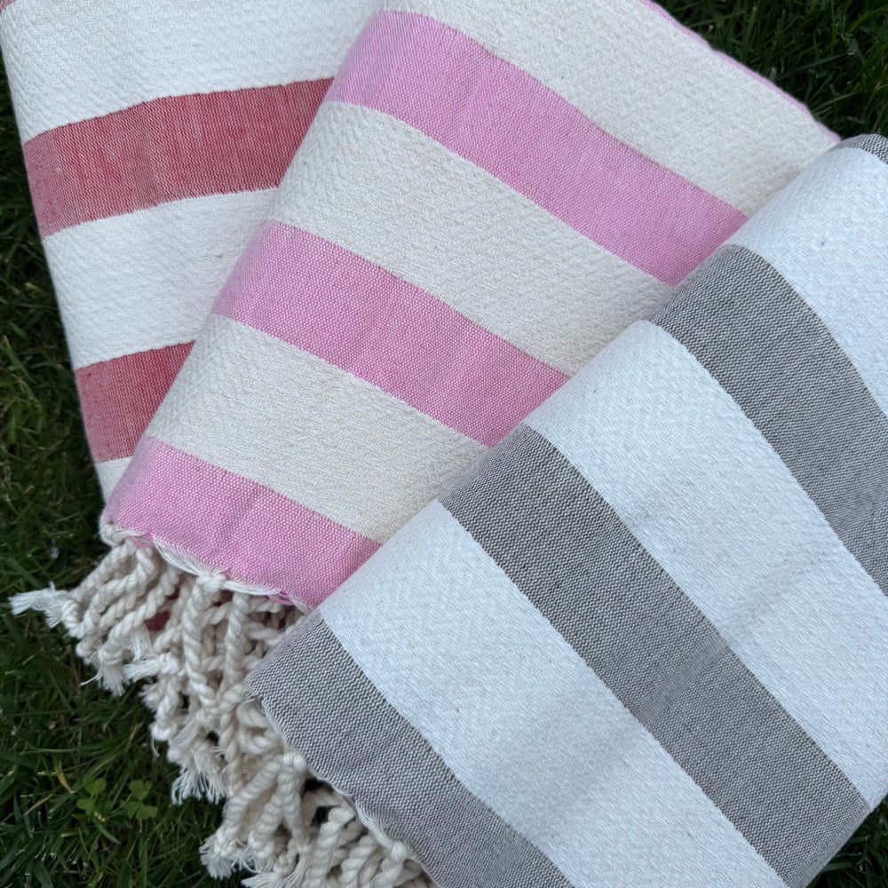 Image of TELO FOUTA TINTA UNITA RIGHE SPINATE