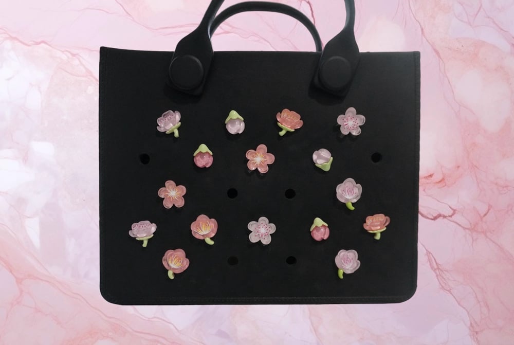 Image of Subtle Florals Tote Charms (16pc)