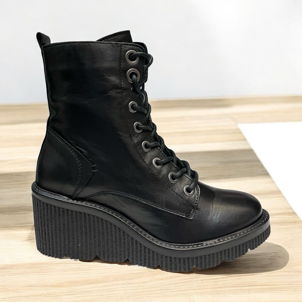 MIZ MOOZ ADRIENN BLACK | Davinci Shoes