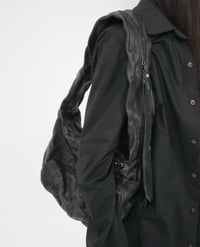 Image 4 of LUC02 BLACK