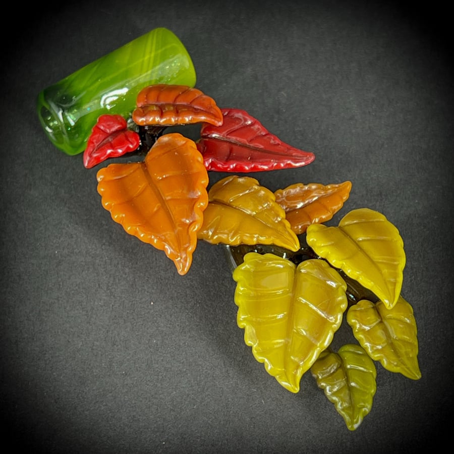 Image of Fall Fades 2025 Leaf Vine Pendant 10
