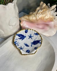 Image 1 of Scallop Trinket Dish SD115