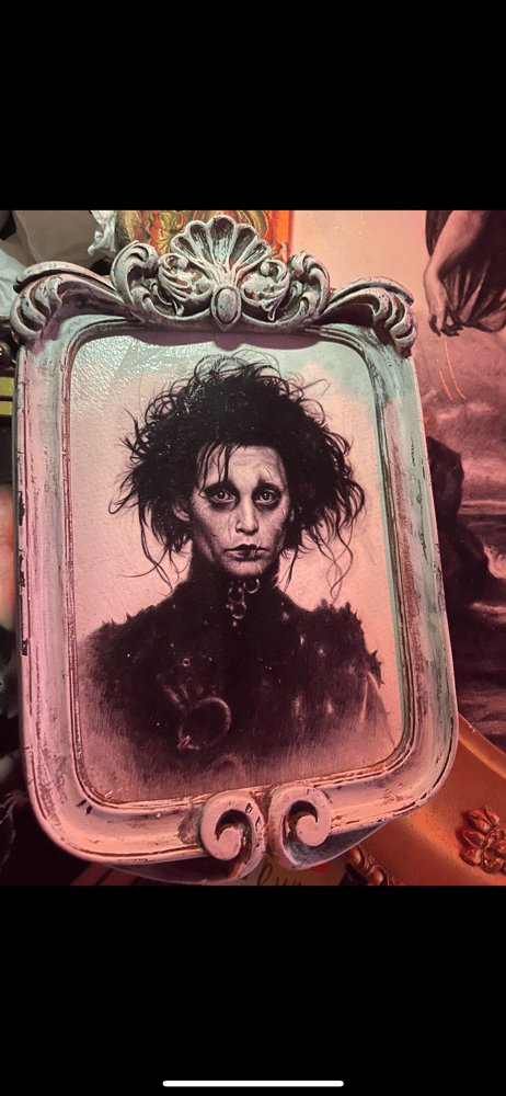 Image of ‘EDWARD SCISSORHANDS’ - HAND EMBELLISHED PRINT IN HAND PAINTED FRAME - 7 x 5 in { 1 / 1 }