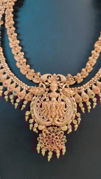 Image 4 of Tem_7007-Temple Jewelry Necklace Set Featuring Goddess Laxmi