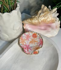 Image 1 of Scallop Trinket Dish SD117