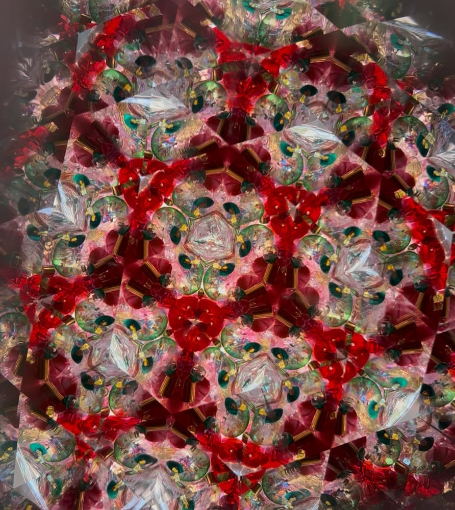 Image of Red Rose Garden AuraScope