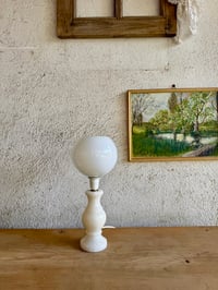 Image 2 of La lampe à poser en albâtre