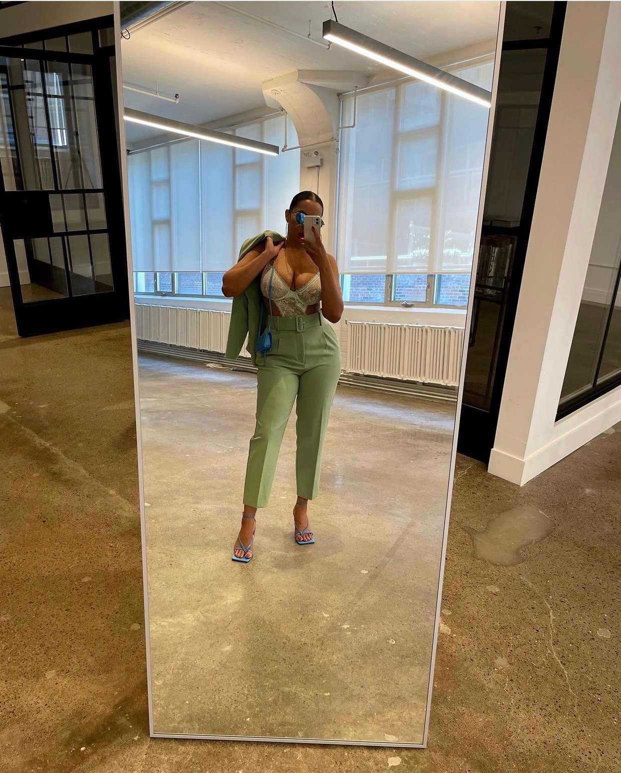 Image of ZARA MINT GREEN 2-PIECE BELTED SUIT (LARGE)