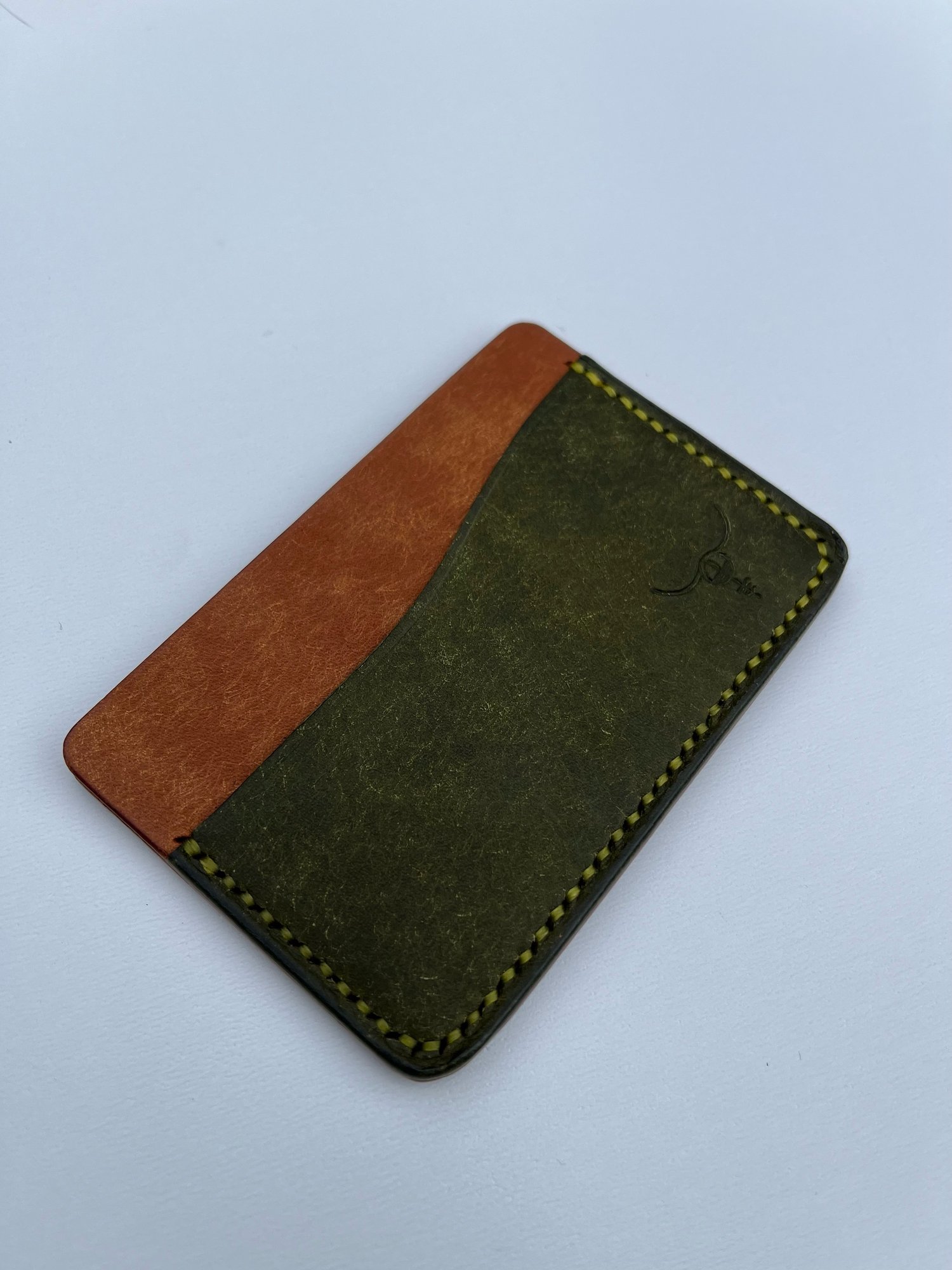 Image of Cognac/Olive Pueblo Horizontal Cardholder 