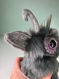 Image 3 of Happy Weighted Cyclops Monster - Dark Gray