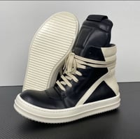 Image 2 of Black/White Ricks