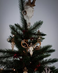 Image 8 of JARNVID Yule Decor Pack: 3 Raven Skulls