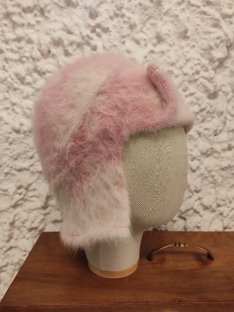 Image of Cuffia aviatore rosa in lana di angora