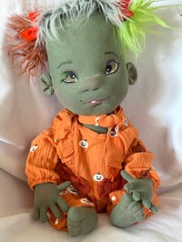 Image 4 of Nyxie, 25” Frankie Girl