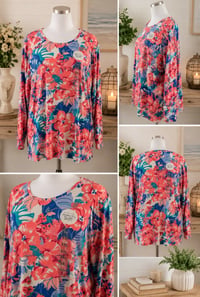 Image 3 of New XXL Kim Rogers floral top #1103*9