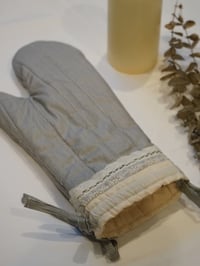 Image 3 of Quilted Oven Mitt (Striped)