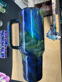 40oz blue green chameleon background 