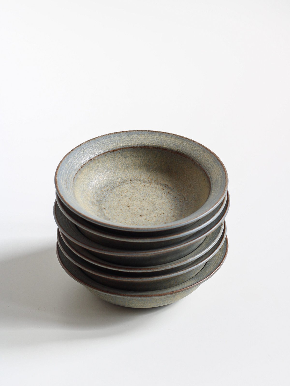 Image of small lipped dish in loch